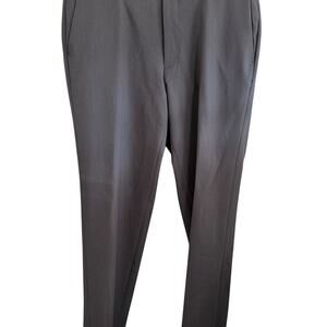 Van Heusen Men's Black Flat Front Dress pants size 36x30